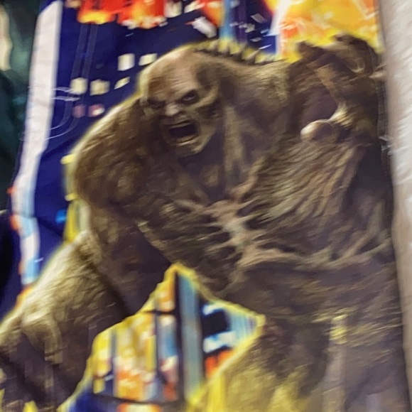 INCREDIBLE HULK YOUTH SWIM SHORTS/TRUNKS - Picture 2 of 7